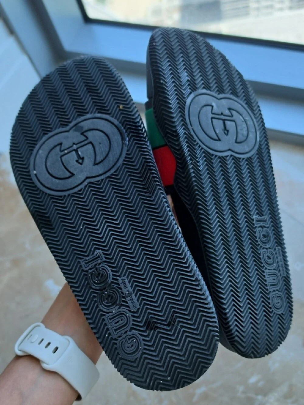 Gucci Slides with Green and Red Straps